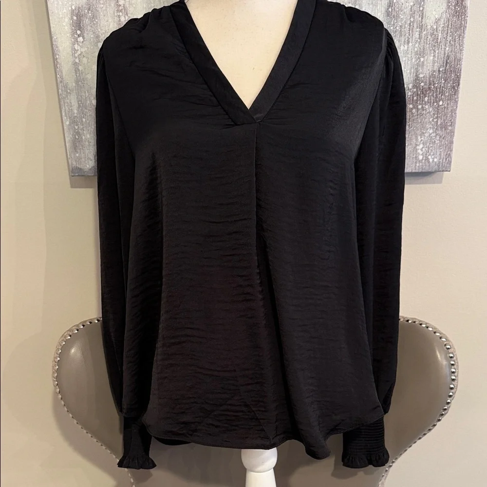 Vince Camuto Elegant Black V-Neck Women's Top Size Large